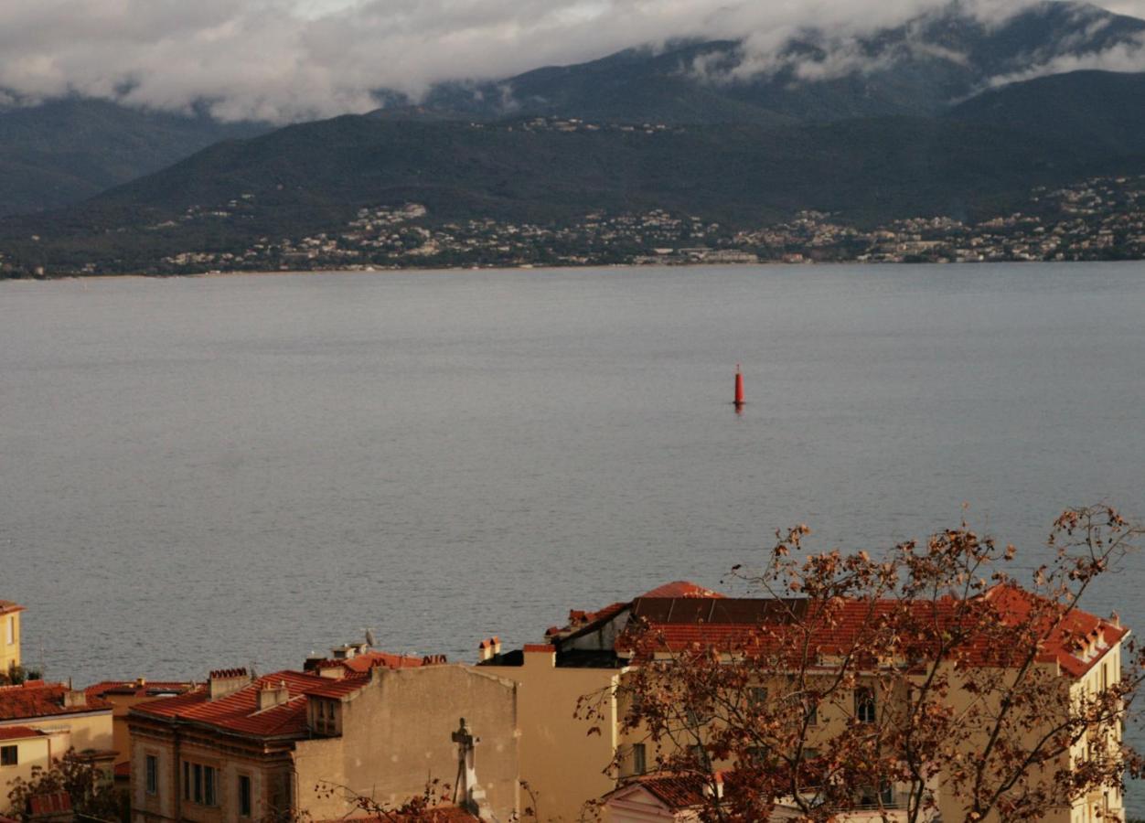 Hotel Albion Ajaccio  Exteriör bild